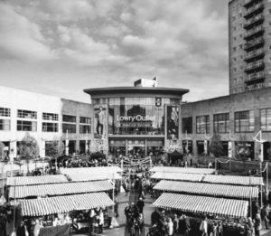 Mediated plaza at Salford Quays, Manchester